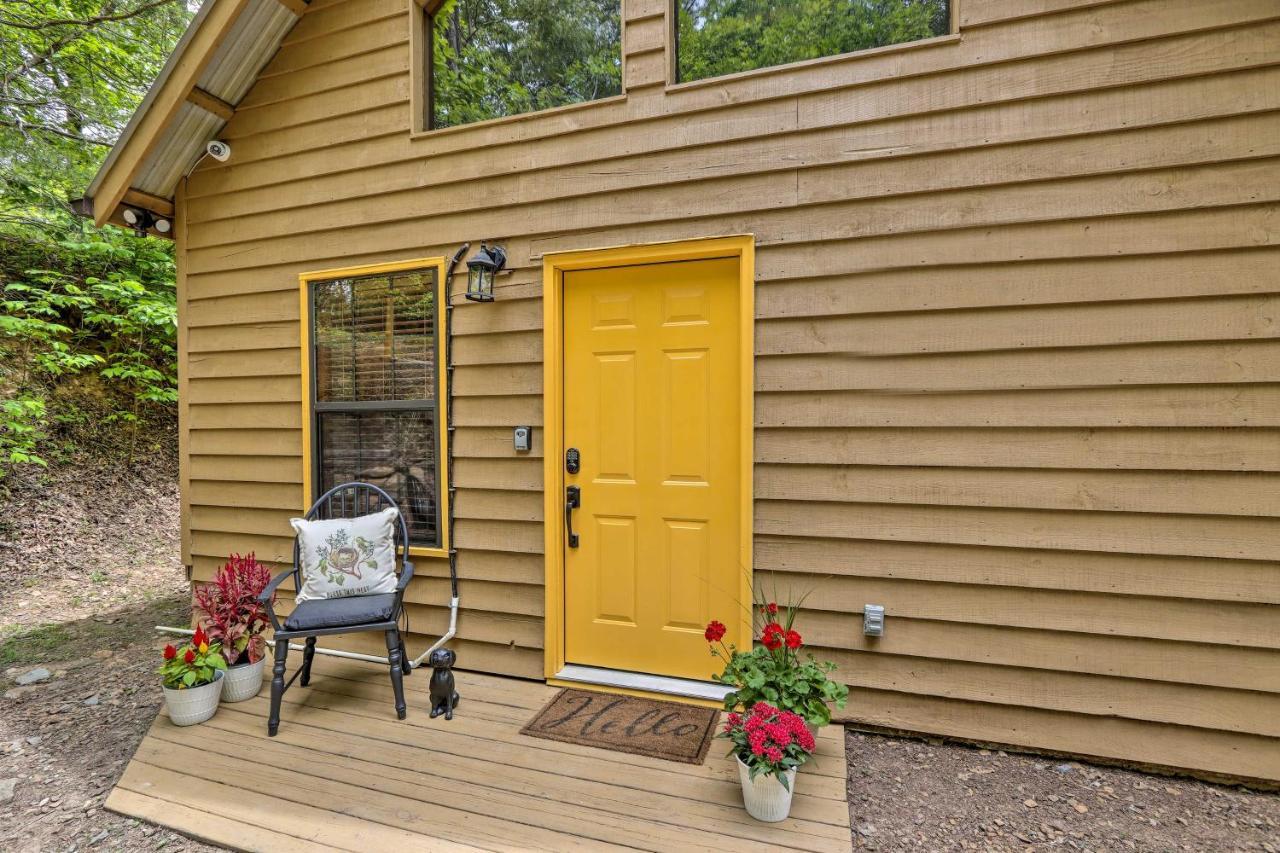 Bumblebee Cottage Murphy Retreat With Hot Tub Salem Exterior foto